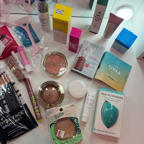 Assorted makeup NEW bundle - Picture 2 of 5